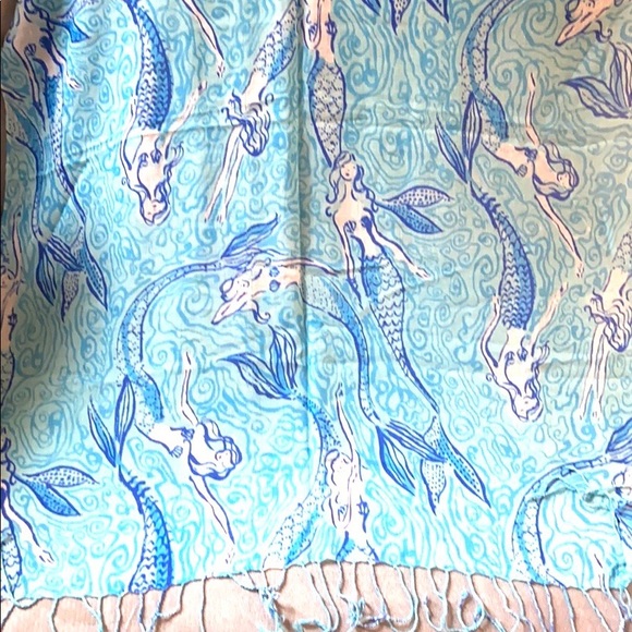 Lilly Pulitzer Murfee Scarf in Mermaid - Picture 2 of 5